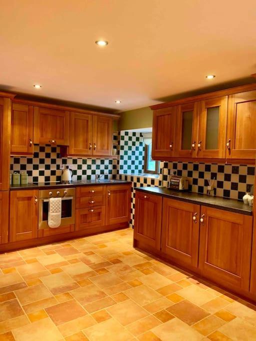 The Stables New Ross